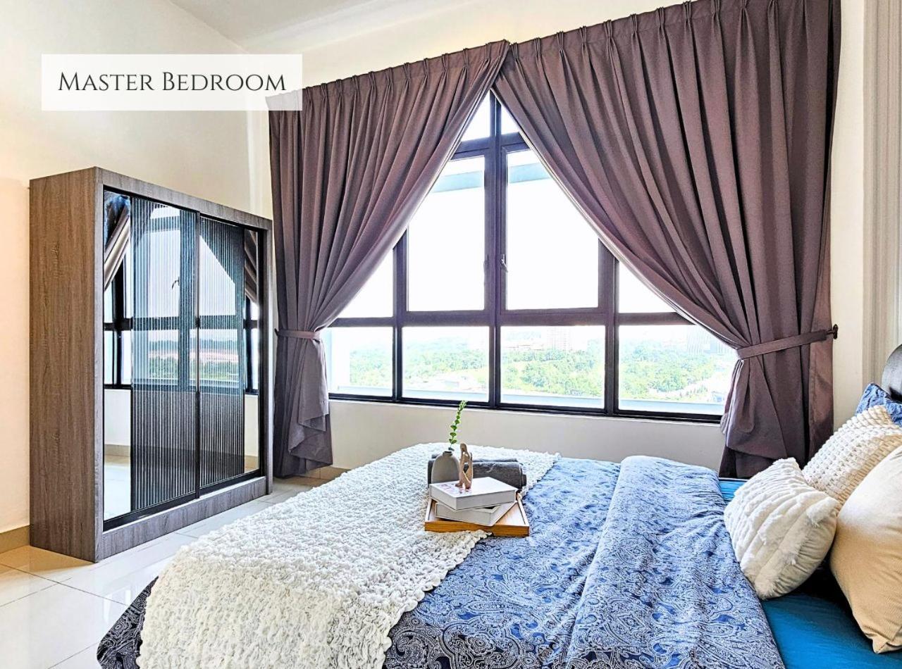 Conezion Near Ioi City Mall, Maeps Serdang, Putrajaya By Cloud Host Room photo